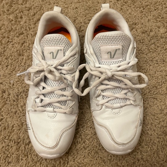 Varsity Shoes Varsity Charge Cheer Shoes White Size 6 Poshmark